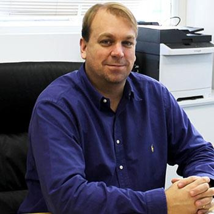 Chris Humbert, ιδρυτής της iRepair
